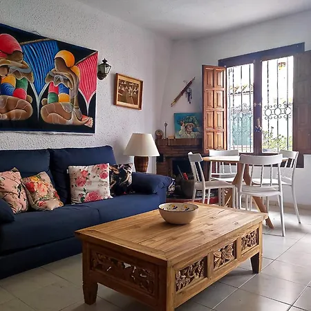 Nueva 22 Menyber Ferienhaus *